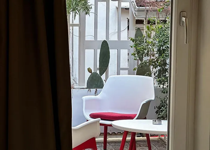 Palazzo Maqueda 4*