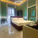 Palazzo Maqueda 4* パレルモ