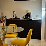 Palazzo Maqueda 4*