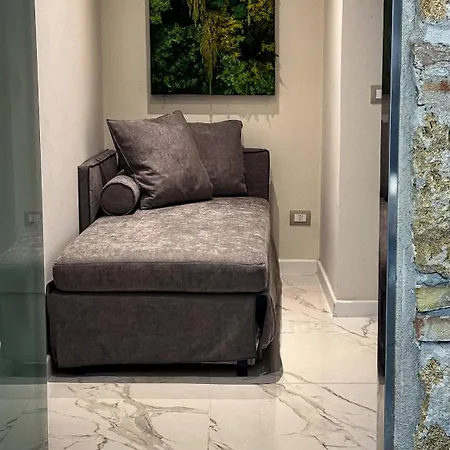 Palazzo Maqueda 4*